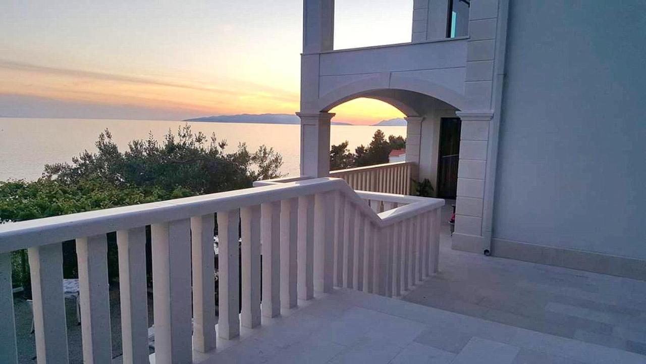 Apartments Villa Bella Vista Gornji Dingac Екстер'єр фото